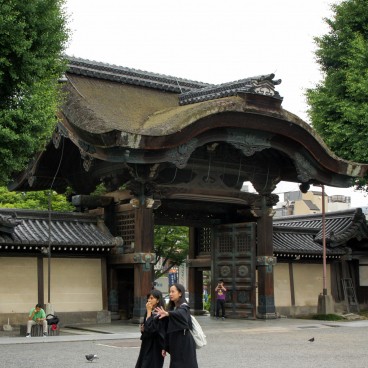 Higashi Hongan-ji (Kyoto), porte Amida-do