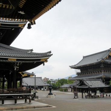 Higashi Hongan-ji (Kyoto), intérieur de l'enceinte 2