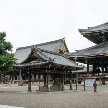 Higashi Hongan-ji (Kyoto), intérieur de l'enceinte
