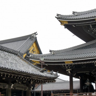 Higashi Hongan-ji (Kyoto), toitures