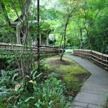 Chofu, Jindai-ji, une allée pavée