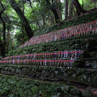 Shoshazan Engyoji, stèle et statue bouddhiques 4