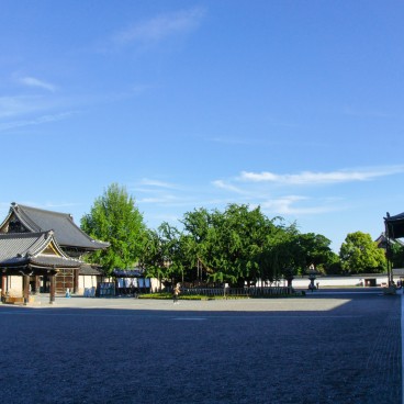 Nishi Hongan-ji (Kyoto), Intérieur de l'enceinte 2