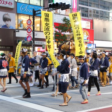Fukuro Matsuri à Ikebukuro (Tokyo), procession de mikoshi 4