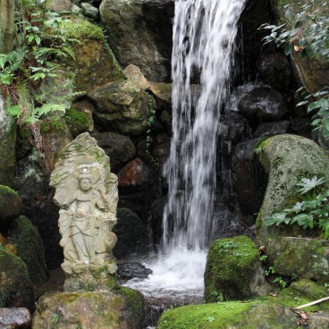 Eikan-do (Kyoto), Cascade