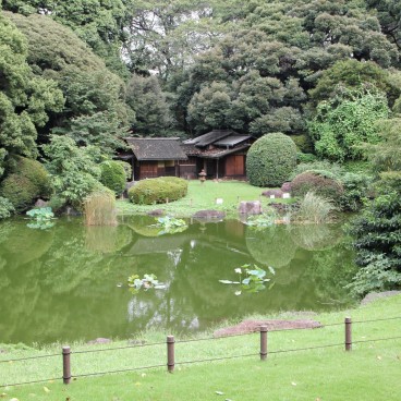 Musée national de Tokyo, jardin japonais et maisons de thé