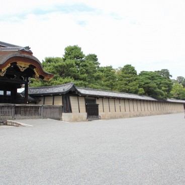 Parc du Palais Impérial de Kyoto, porte Kenrei-mon
