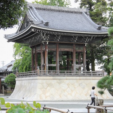 Toyokawa Inari (Aichi), Clocher