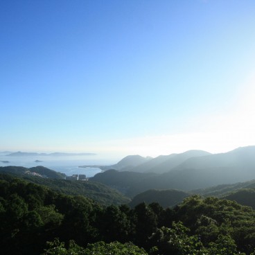 Mont Inasa (Nagasaki), Vue sur les montagnes et la mer