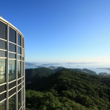 Mont Inasa (Nagasaki), Vue sur la baie et l'observatoire circulaire