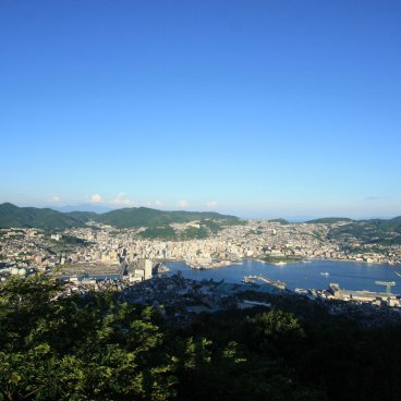 Vue sur le port de Nagasaki depuis le mont Inasa