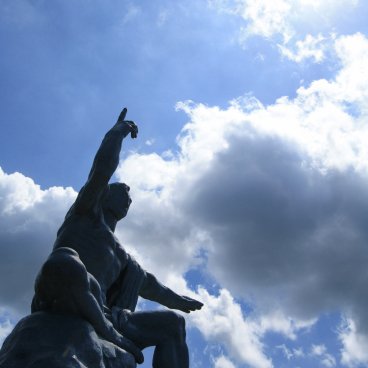 Parc de la Paix de Nagasaki, Statue de la Paix