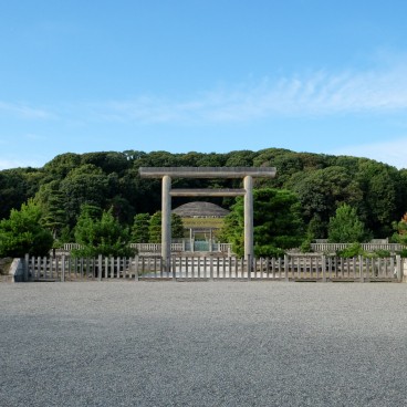Tombeau de l’Empereur Meiji près du Château de Fushimi-Momoyama (Kyoto)