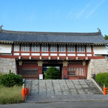 Château de Fushimi-Momoyama (Kyoto), réplique d'une porte fortifiée