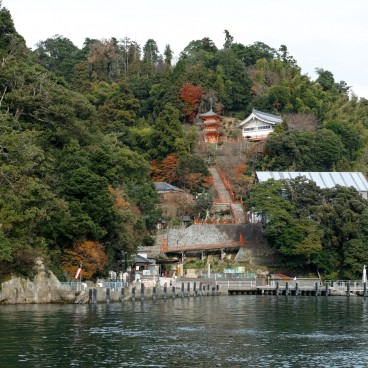Chikubushima (Lac Biwa), Vue sur la jetée