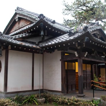 Numazu (péninsule d'Izu), temple Honko-ji près de la forêt de pins Senbon Matsubara