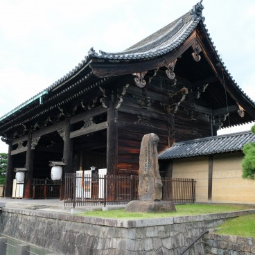 To-ji (Kyoto), Porte Nandaimon
