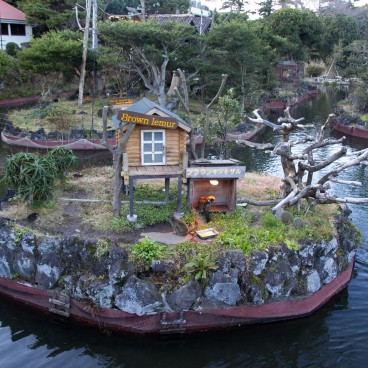 Zoo Shaboten d'Izu, Iles-enclos des lémuriens