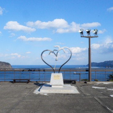 Kamaishi Daikannon (Iwate), Monument des amoureux Koibito no Seichi