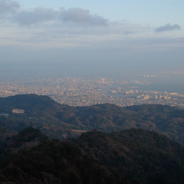 Mont Rokko, panorama en fin de nocturne sur le port de Kobe