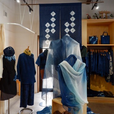 Morioka Tezukuri Mura, Boutique de tissu teinté Somemono