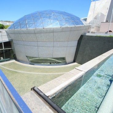Musée de la bombe atomique de Nagasaki, Extérieur du musée