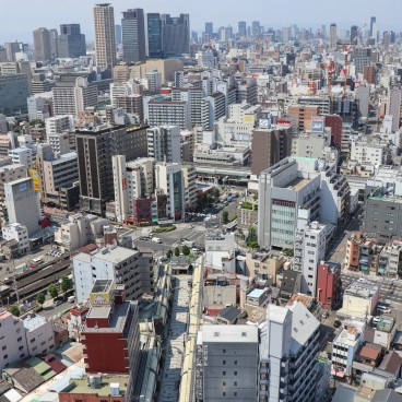 Vue sur le quartier Shinsekai depuis la tour Tsutenkaku à Osaka 2