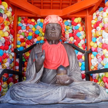 Koshin-san et boules Kukurizaru au Yasaka Koshin-do