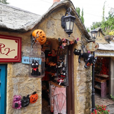 Yufuin (Kyushu), village floral aux couleurs d'Halloween en octobre 2
