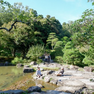 Parc du Narita-san, balade au bord du plan d'eau