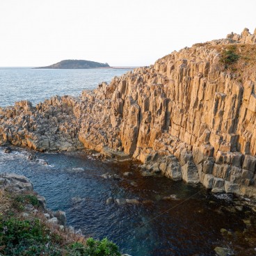 Falaises de Tojinbo et île d'Oshima à Sakai (Fukui)