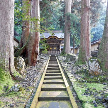 Eihei-ji (Fukui), escalier menant au Hatto