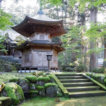 Eihei-ji (Fukui), Pagode à deux étages