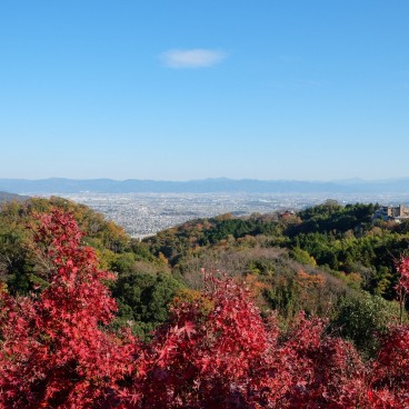Vue depuis le mont Shigi et Chogosonshi-ji (Nara)