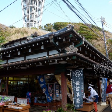Enoshima (Côte sud), chemin Oiwa Michi et Sea Candle