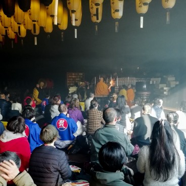 Cérémonie bouddhiste Gomaki au Enoshima Daishi