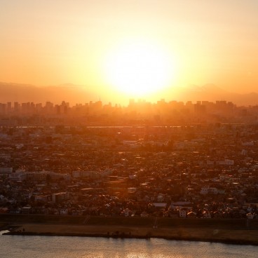 Soleil couchant sur Tokyo depuis observatoire I-Link Chiba