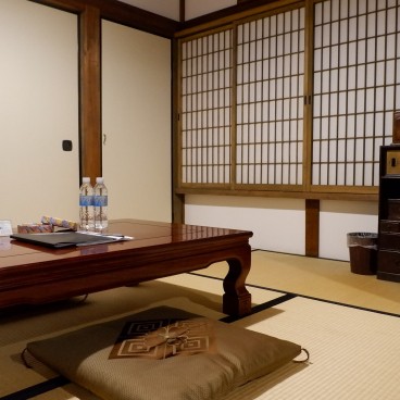 Machiya Inase à Otsu, Vue de la chambre Seiran partie salon