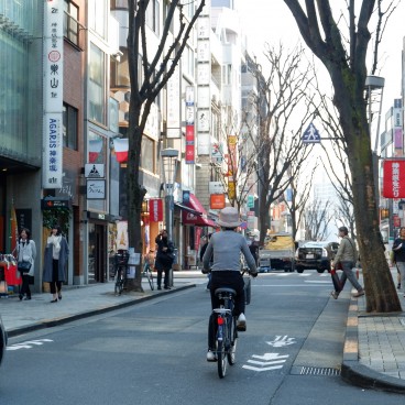 Colline Kagurazaka : rue principale du quartier français de Tokyo