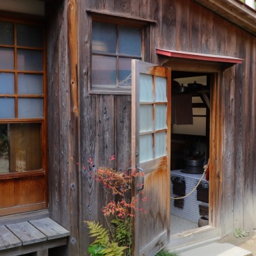 Vue sur la cuisine de Satsuki et Mei (Maison de Totoro)