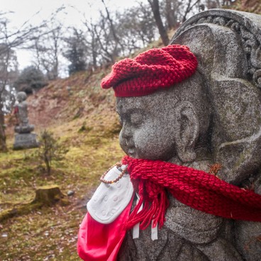 Statues bouddhiques et prière au Mii-dera 4