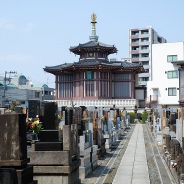 Temple Kawasaki Daishi pendant le Kanamara Matsuri en avril 6