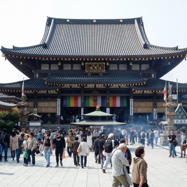 Temple Kawasaki Daishi pendant le Kanamara Matsuri en avril 3