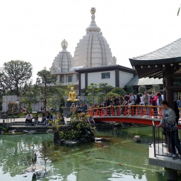 Temple Kawasaki Daishi pendant le Kanamara Matsuri en avril 2
