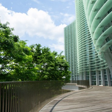 Terrasse extérieure du centre national des Arts de Tokyo