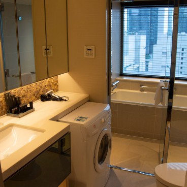 Salle de bains et toilettes de l'appartement Une chambre Deluxe Oakwood Premier Tokyo