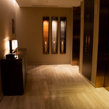 Accès ascenseur de l'hôtel Oakwood Premier Tokyo