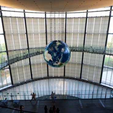 Geo-Cosmos, globe terrestre symbole du musée Miraikan 3