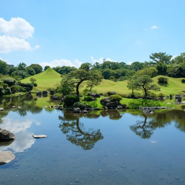 Mont Fuji en miniature au jardin japonais Suizen-ji Joju-en à Kumamoto