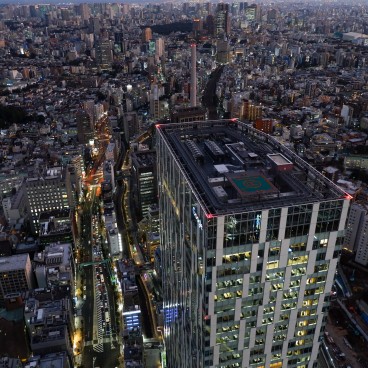Panorama à ciel ouvert sur Tokyo depuis l'observatoire Shibuya Sky (Scramble)